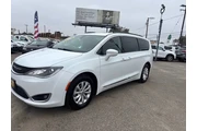 $10999 : 2017 Pacifica Touring Plus thumbnail