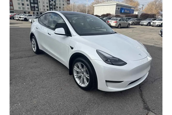 $29910 : 2023 Model Y Long Range image 5