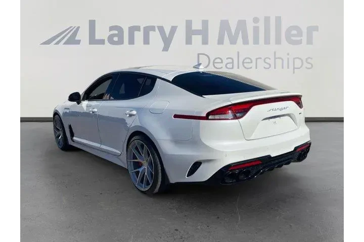 Kia Stinger 2023 GT-Line 4dr image 3