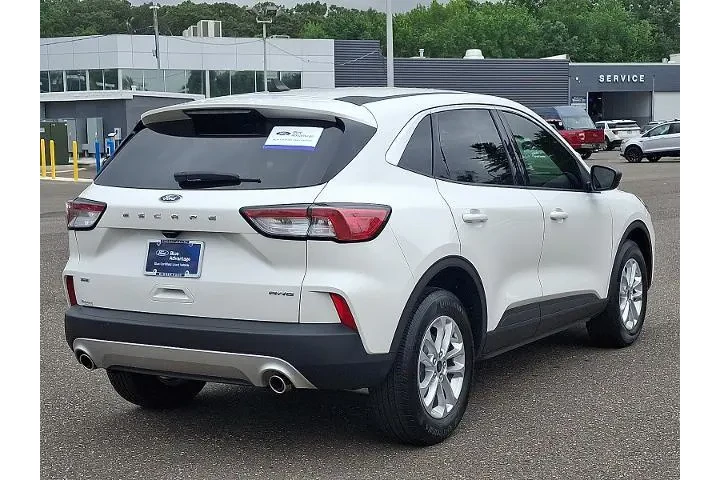 $20945 : Ford Escape 2022 AWD SE 4dr image 6