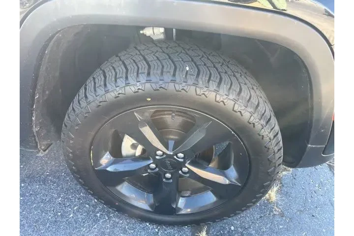 $25685 : Jeep Grand Cherokee 2023 4x4 image 9