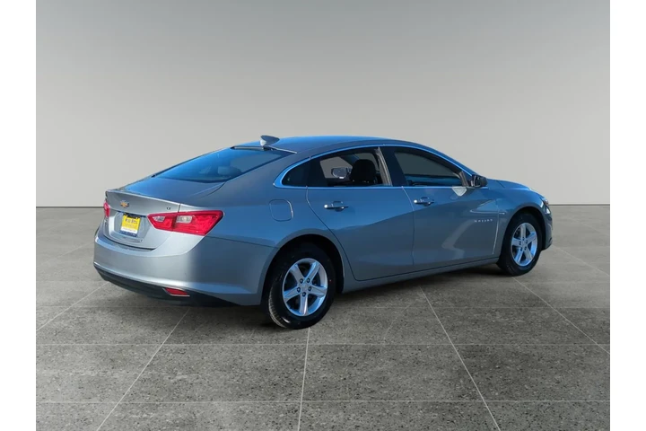 $24226 : Chevrolet Malibu 2023 LT 4dr image 5