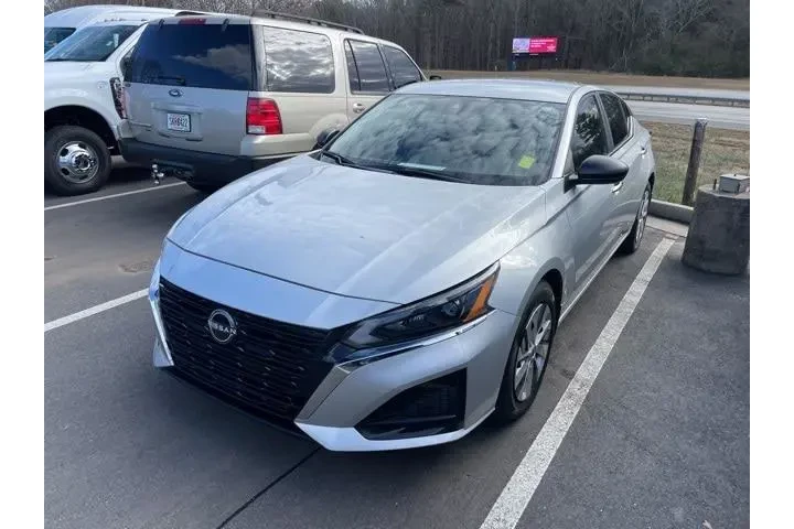 $20499 : Nissan Altima 2024 2.5 S 4dr image 1