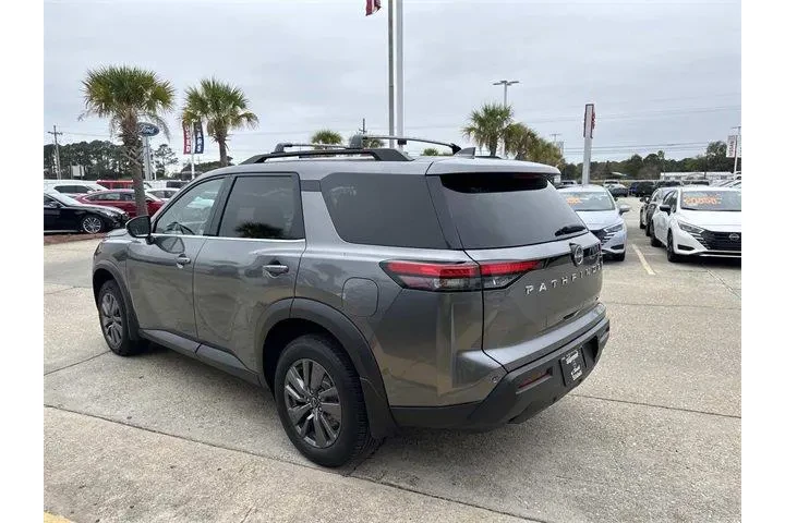 $23800 : Nissan Pathfinder 2022 SV 4d image 4