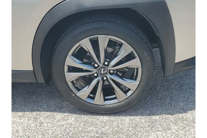 $18431 : Lexus UX 200 2019 4dr Crosso image 9