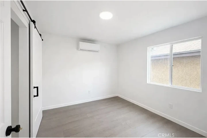 $1200 : Noble Ave, Van Nuys, CA image 2