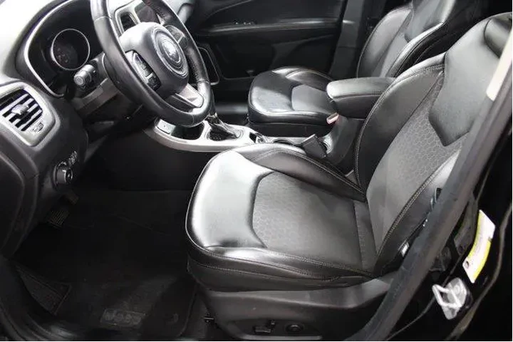 $18957 : Jeep Compass 2018 Latitude 4 image 5