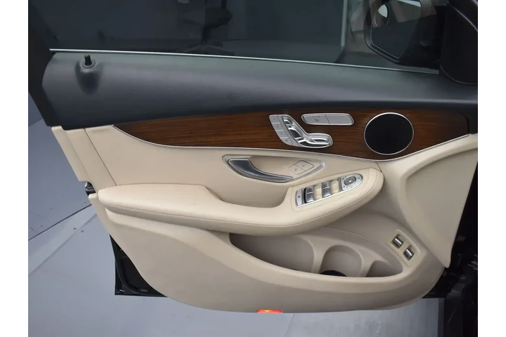 $23995 : Mercedes-Benz GLC 2020 AWD G image 10