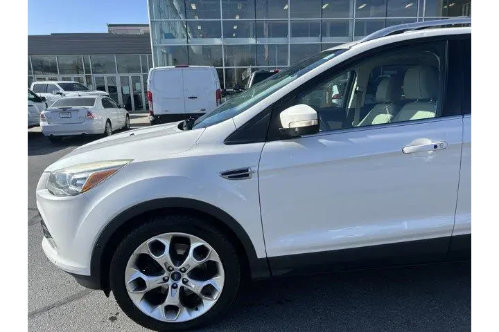 $8911 : Ford Escape 2015 AWD Titaniu image 9