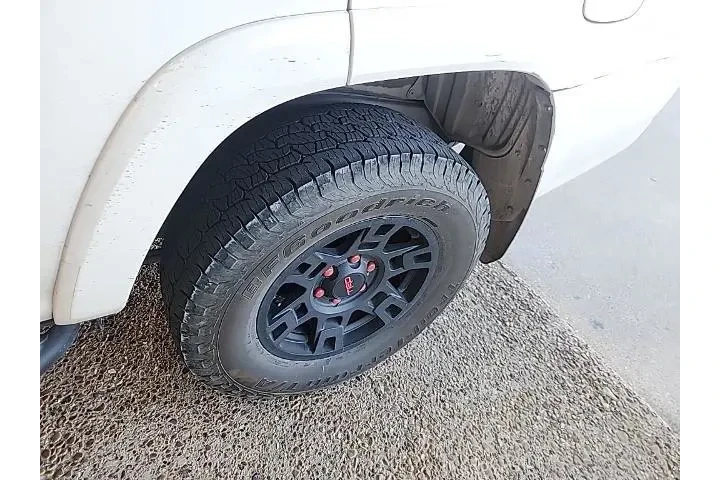 $37808 : Toyota 4Runner 2020 AWD Nigh image 6