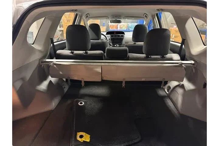 $10981 : Toyota Prius v 2015 Two 4dr image 9