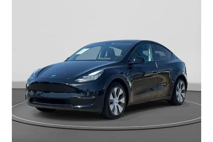 $31800 : Tesla Model Y 2022 AWD Long image 1
