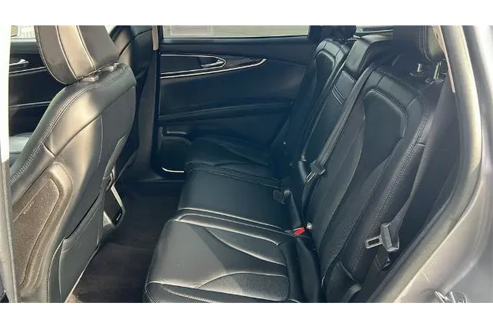 $27970 : Lincoln Nautilus 2021 Standa image 8