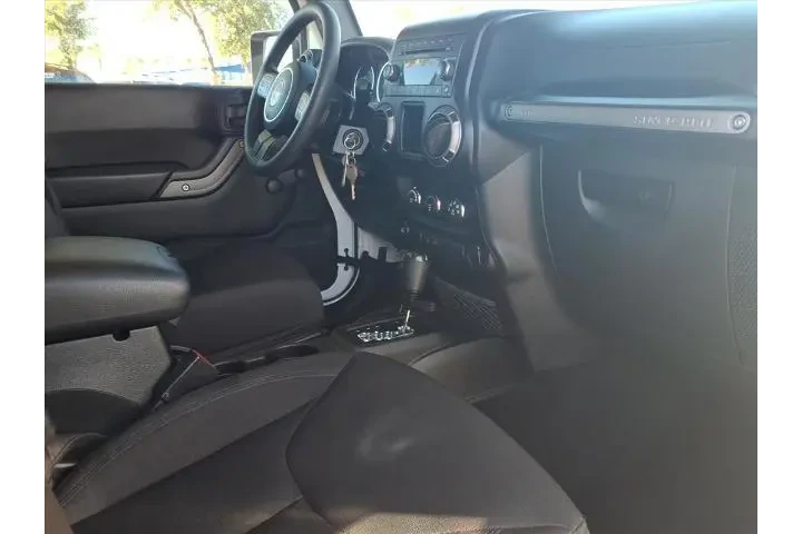 $22861 : Jeep Wrangler Unlimited 2017 image 10