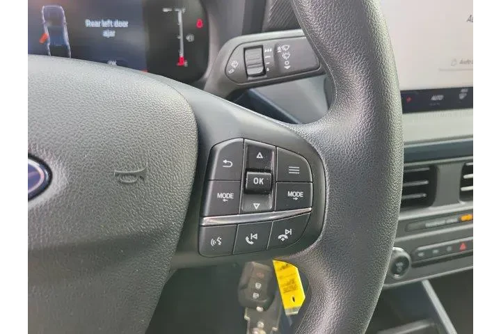 $29840 : Ford Maverick 2025 XL 4dr Su image 7