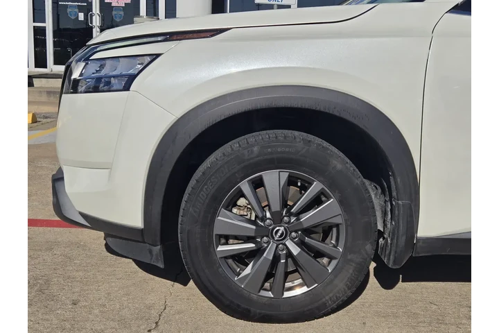 Nissan Pathfinder 2022 SV 4d image 5