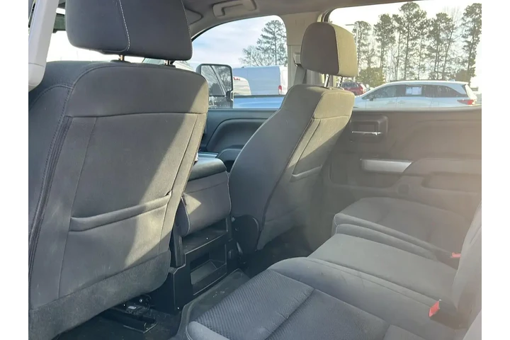 $35655 : Chevrolet Silverado 2500HD 2 image 10