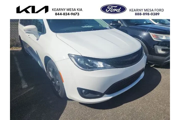 $14491 : Chrysler Pacifica 2018 Limit image 1
