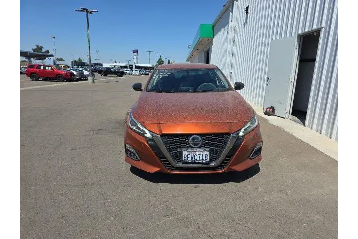 $14400 : Nissan Altima 2019 2.5 SR 4d image 2