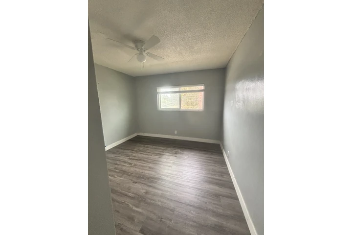 $800 : Cuarto en renta image 3