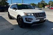 $13900 : 2016 Explorer XLT thumbnail