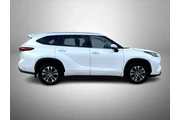 $28688 : Toyota Highlander 2020 AWD X thumbnail