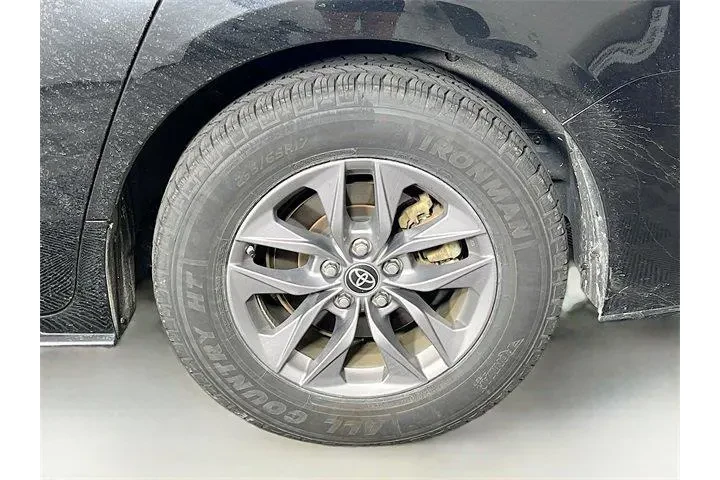 $36975 : Toyota Sienna 2024 XLE 8-Pas image 10