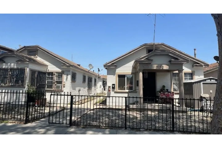 $1000 : Beautiful House image 4