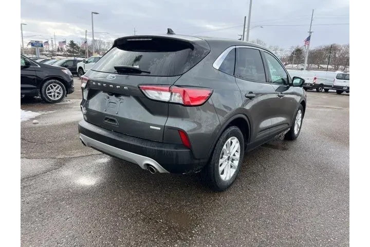 $11778 : Ford Escape 2020 SE 4dr SUV image 4