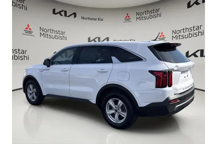 $19995 : Kia Sorento 2022 LX 4dr SUV image 4