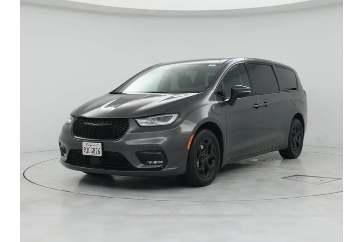 $29998 : Chrysler Pacifica Plug-In Hy image 4