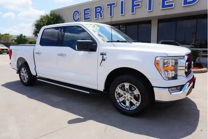 $37225 : Ford F-150 2023 4x2 XL 4dr S image 1