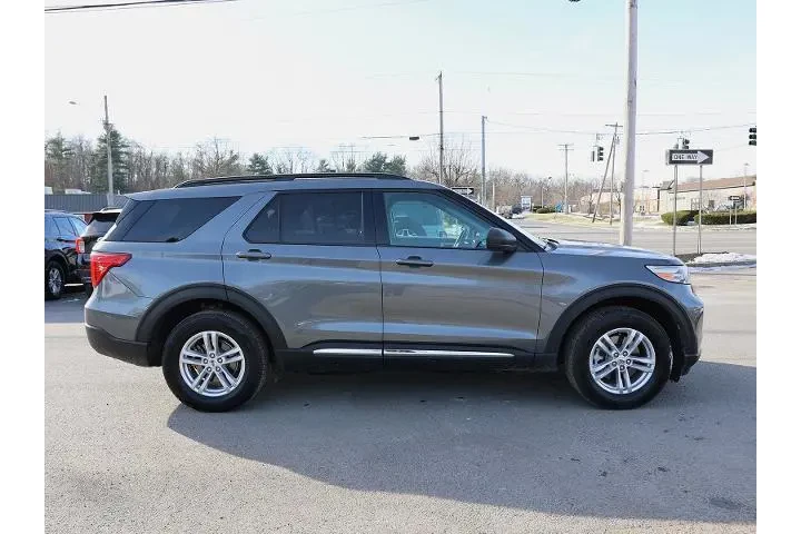 $31866 : Ford Explorer 2022 AWD XLT 4 image 8
