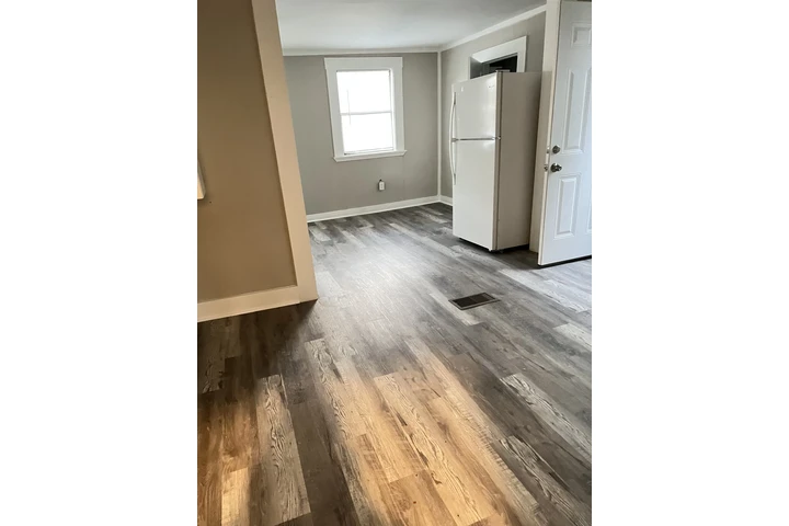 $1000 : Hermosa vivianda renovada enLR image 4
