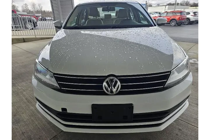 $8990 : Volkswagen Jetta 2015 TDI S image 9