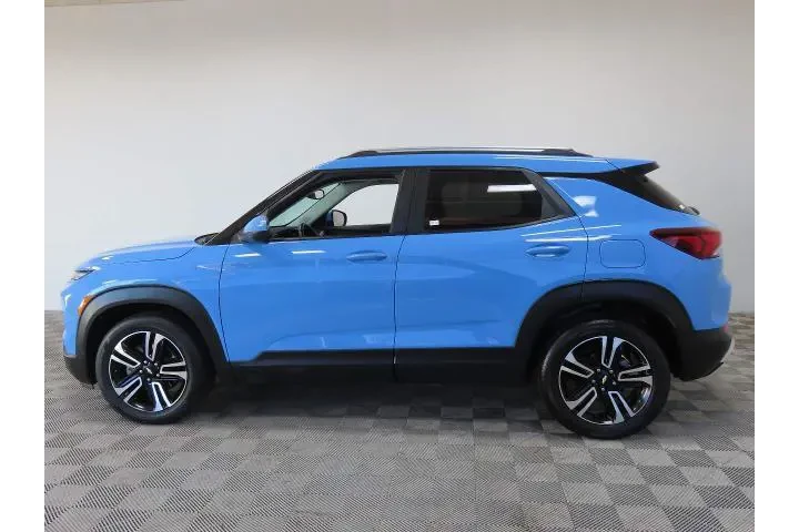 $20807 : Chevrolet Trailblazer 2024 L image 2