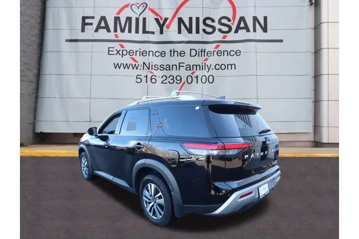 $36409 : Nissan Pathfinder 2024 AWD S image 6