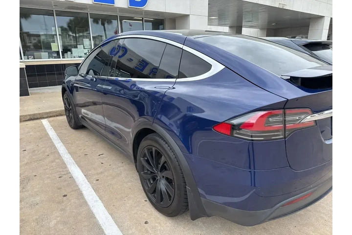 $38791 : Tesla Model X 2020 AWD Long image 4