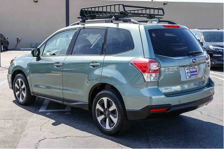 $13498 : Subaru Forester 2018 AWD 2.5 image 4