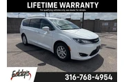 Chrysler Pacifica 2020 Touri en Wichita