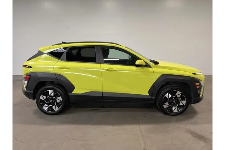 $19807 : Hyundai KONA 2024 AWD SEL 4d image 2