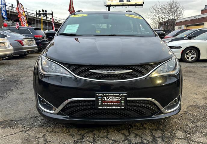 $25900 : 2020 Pacifica TOURING L image 3