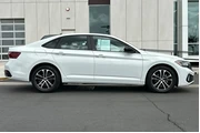 $20900 : Volkswagen Jetta 2023 Sport thumbnail
