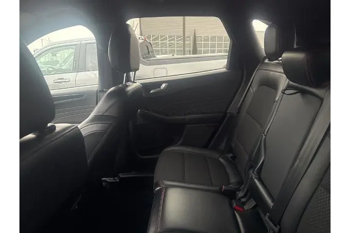 $19795 : Ford Escape 2024 ST-Line 4dr image 3