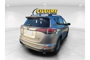$12888 : Toyota RAV4 2018 LE 4dr SUV thumbnail