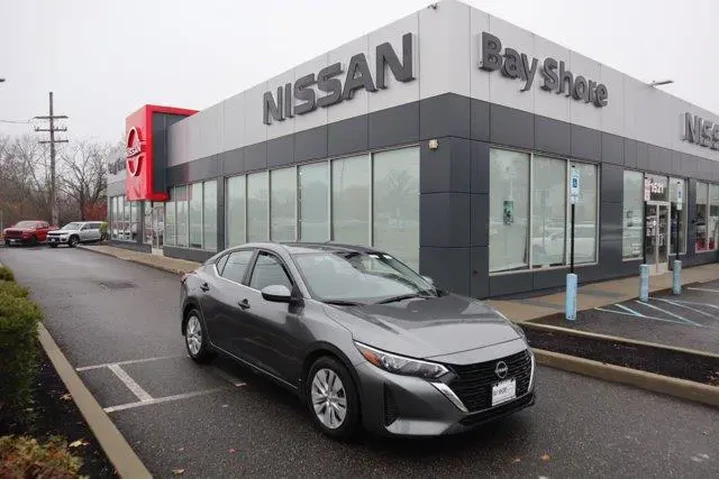 $15436 : Nissan Sentra 2024 S 4dr Sed image 1