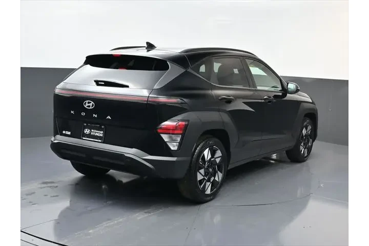 $22687 : Hyundai KONA 2025 SEL 4dr Cr image 4