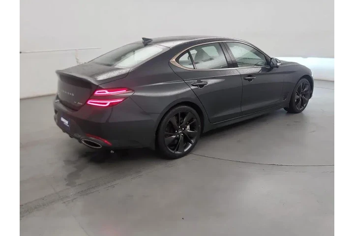 $36998 : Genesis G70 2023 3.3T Standa image 5