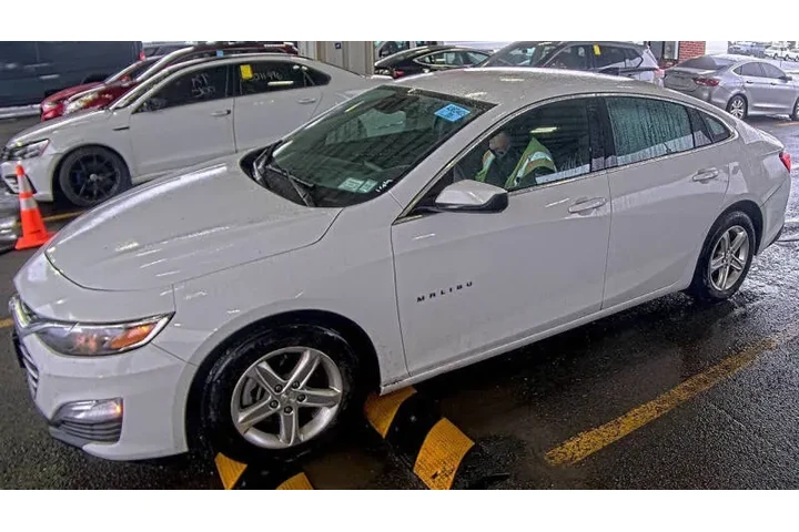 $12995 : 2022 Malibu LS image 4