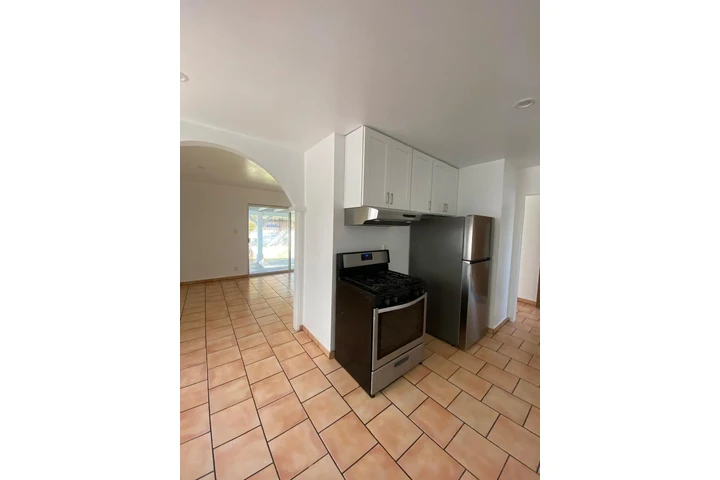 $2590 : Beautiful Home_Reduced Price! image 6